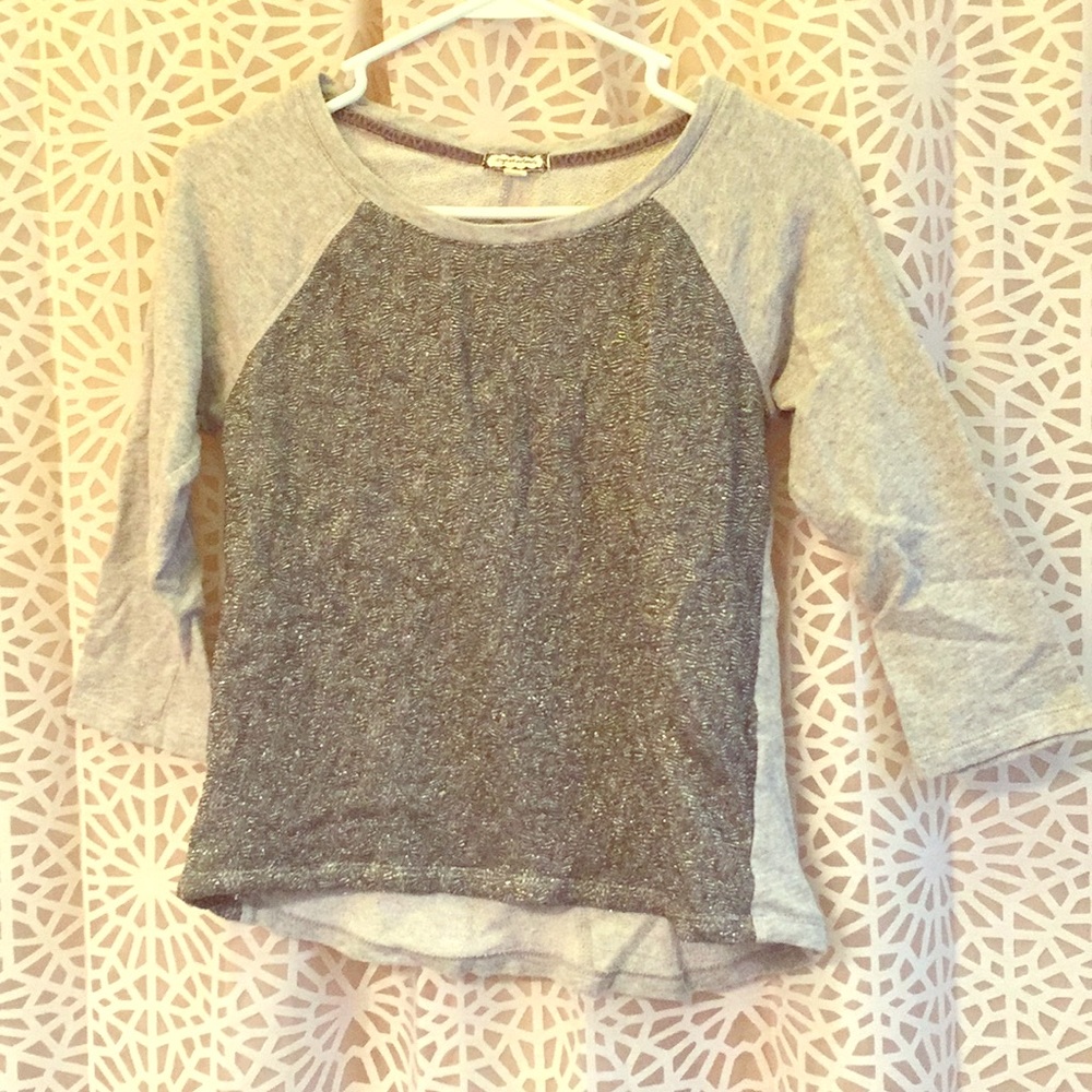 Ladies raglan style top